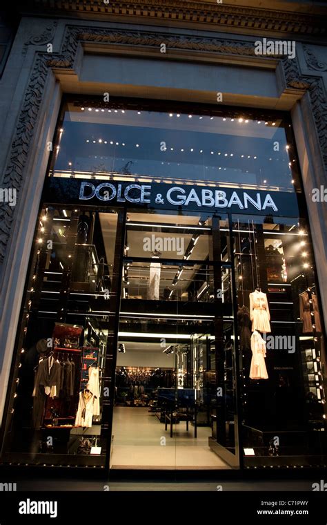 dolce gabbana paris montaigne